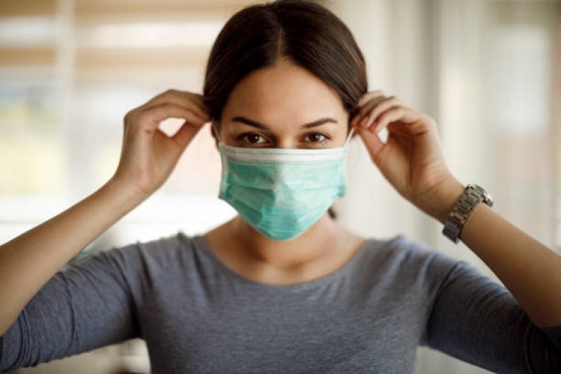 Учени откриха плюс на пандемията: Предпазната маска разкрасява