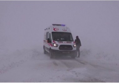 Жителка на руския сибирски град Якутск оцеля след падане от