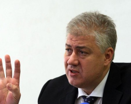 Проф. Балтов: 