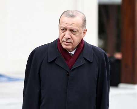 Задържаха петима души заради провокационни споделяния в социалните мрежи за коронавируса на Ердоган