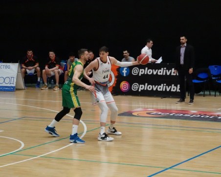 Академик се раздели с Неманя Бешович