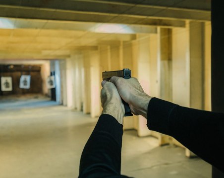 Мъж издъхна на стрелбище, прокуратурата стартира разследване на смъртта му