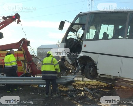 Шофьорът на катастрофиралия на Кукленско шосе автобус е бил пиян! Арестуван е