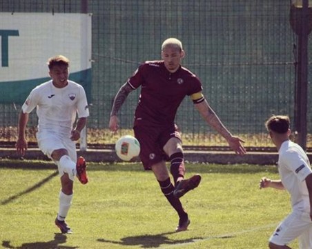 Царско село взе втория най-висок футболист в света