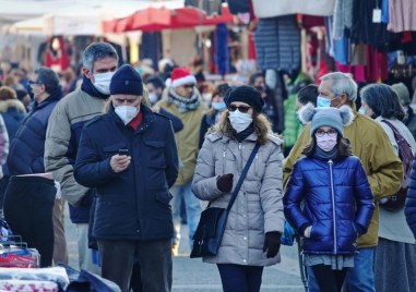 Правителството на Италия отмени задължителното носене на маски на открито заради