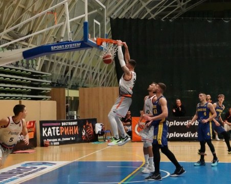 Академик приема Спартак Плевен във важна среща от НБЛ