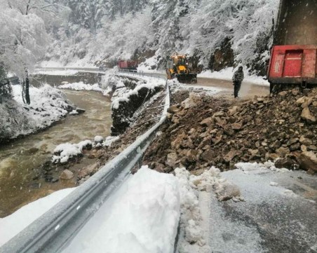 Държавата отпуска средства за пътя към Триград