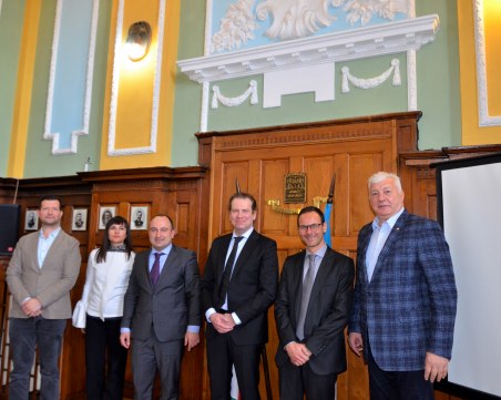 Община Пловдив и технологичният гигант Intel обявиха партньорство в образователната сфера