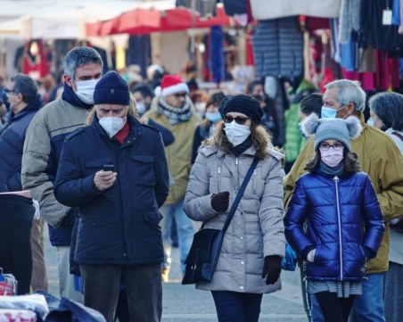 Отменят задължителното носене на маски на открито в Италия