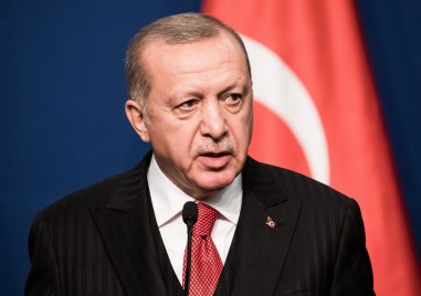 Председателят на турския парламент Мустафа Шентоп отхвърли твърденията че президентът