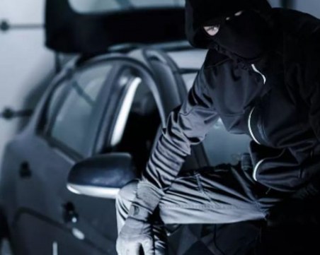 Автоджабази крадат коли във Варшава с устройства, направени в Студентски град