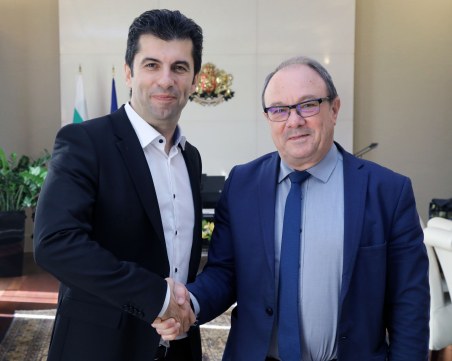 Кирил Петков се срещна с председателя на БАН, за да обсъдят проблемите на институцията