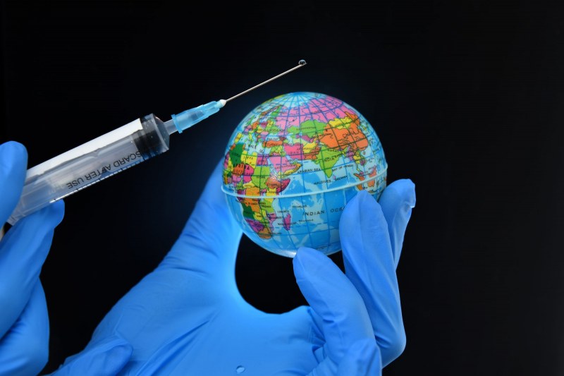 Над 50% от световното население е ваксинирано срещу COVID-19