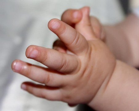 Отнеха детето на родители, настоявали кръводарителите му да не са ваксинирани