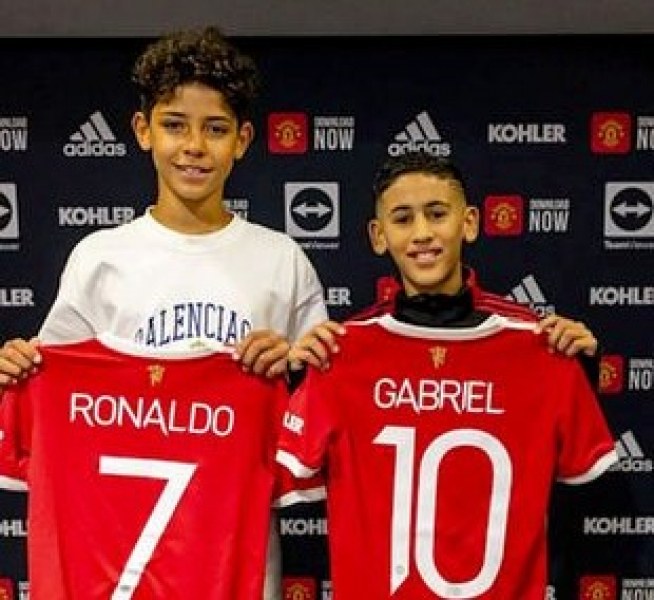 Синът на Кристиано Роналдо подписа договор с Манчестър Юнайтед