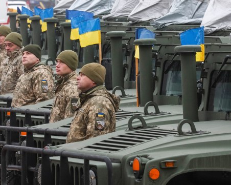 Още редица страни от Европа призоваха гражданите си да напуснат Украйна