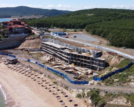 Собственикът на строежа на Алепу: Никой не ни е информирал, че ще събарят сградите