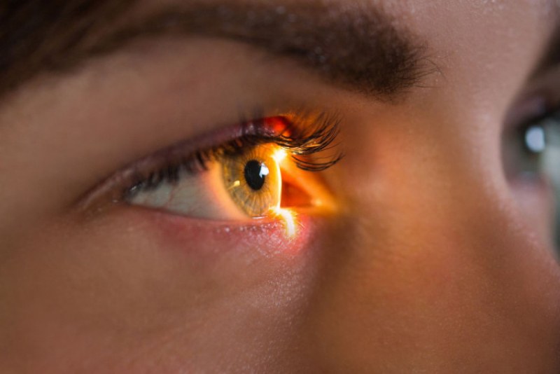 Коронавирусът може сериозно да засегне очите. Съдовите заболявания на ретината