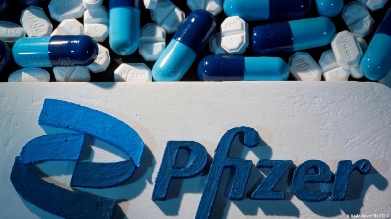 Китай разреши днес лекарството на американската компания Пфайзер срещу коронавирус,