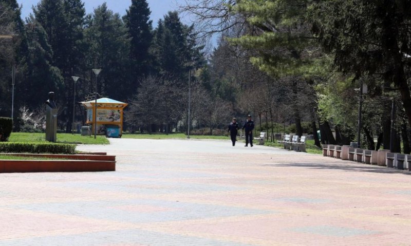 Куче нападна пет деца в Южния парк в София