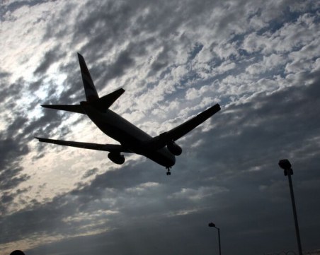 Украйна няма да затваря въздушното си пространство