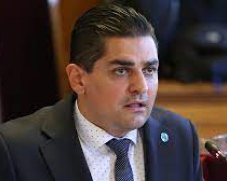 Василев: Имам съмнения за злоупотреби за всички свързани с министреството структури