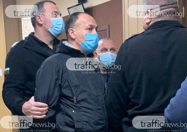 Рецидивистът Иван Бошнаков застана днес пред Темида след дързкия грабеж в