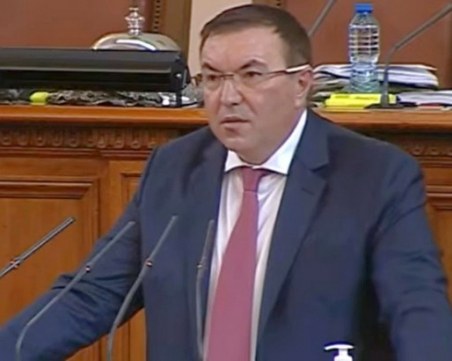 Костадин Ангелов съди Стойчо Кацаров за 100 000 лева