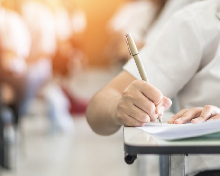 За първи път: Учениците ще имат право да положат матура по рядък език