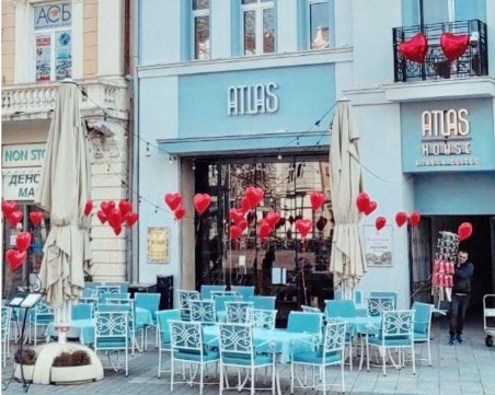 Известен ресторант в Пловдив остави без храна посетителите си на празника на любовта и виното