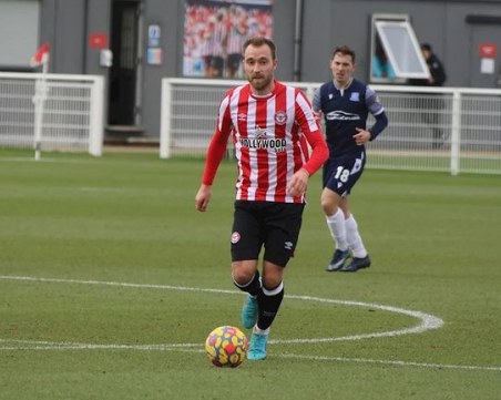 Кристиан Ериксен се завърна на терена с асистенция