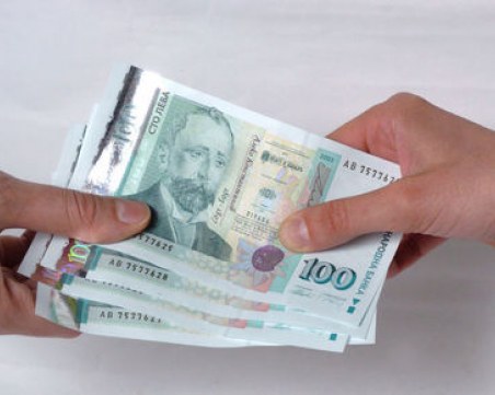 По данни на НСИ: Доходите ни нарастват повече от разходите, най-много плащаме за храна и сметки