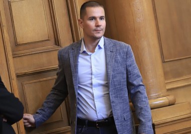 Александър Тодоров официално бе вписан като изпълнителен директор на Българския