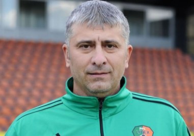 Селекционерът на националния отбор Ясен Петров ще има нов човек