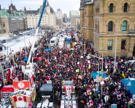 Канадци бойкотират банките, които блокираха сметките на Конвоя на свободата