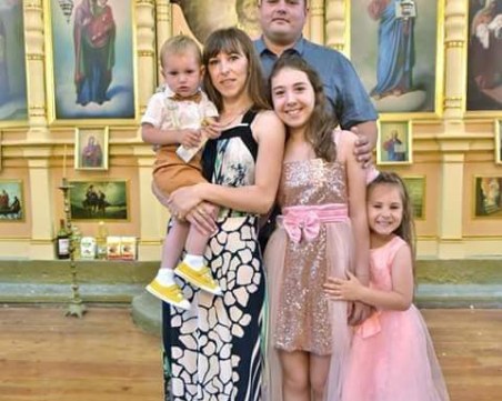 Майка на три деца се нуждае от помощта ни, за да продължи да живее