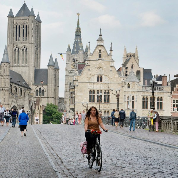 В Белгия вече е разрешена 4-дневна работна седмица, предава „Ройтерс“.