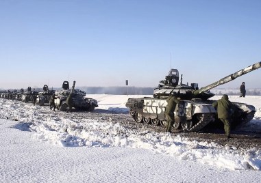 Руските сили струпани по границите на Украйна са се увеличили с