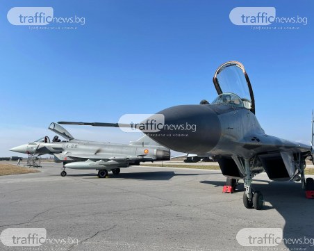 Два испански изтребителя са вдигнати по спешност от авиобаза 