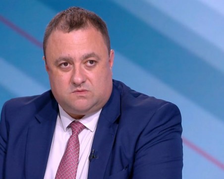 Министър Иванов: Отваряме 17 склада за дърва, ще ги продаваме на добивни цени