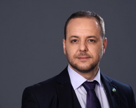 Сандов: Подпорната стена на 