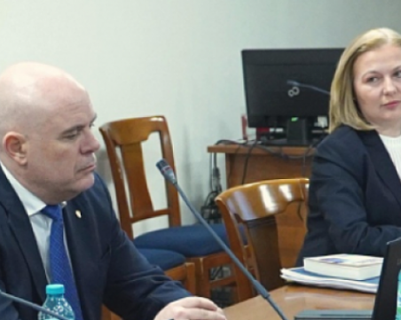 Йорданова: Бездействието на прокуратурата струва скъпо