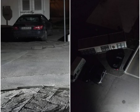 Мерцедес си присвои тротоар за личен паркинг в Тракия