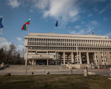 Външно министерство пусна телефон за актуална информация за близките на хората били на опожарения ферибот