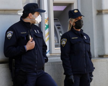 Закопчаха с белезници хърватски министър, обискират жилищата на властимащи в страната