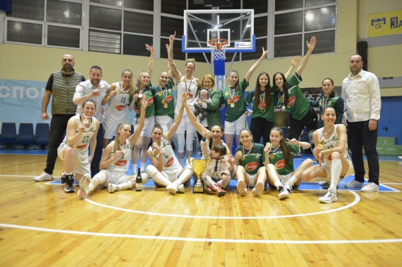 Женският баскетболен отбор на Берое отново спечели турнира за Купата