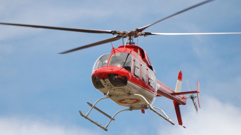 Хеликоптер се разби на метри от плажуващи в Маями