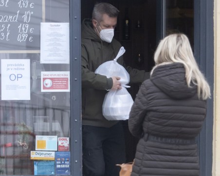 Словакия започва да разхлабва мерките