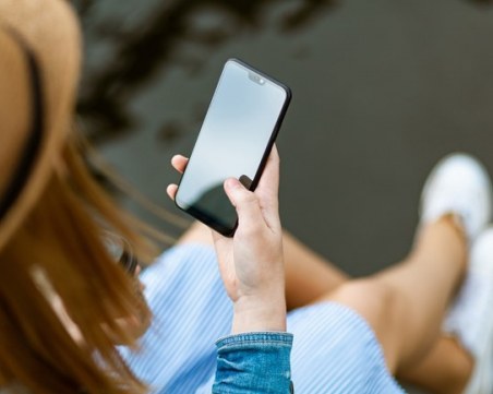 Служители на Apple използват смартфони с Android, за да не ги шпионират