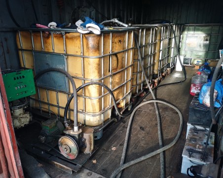 НАП запечата обект за зареждане с течни горива в Бургас